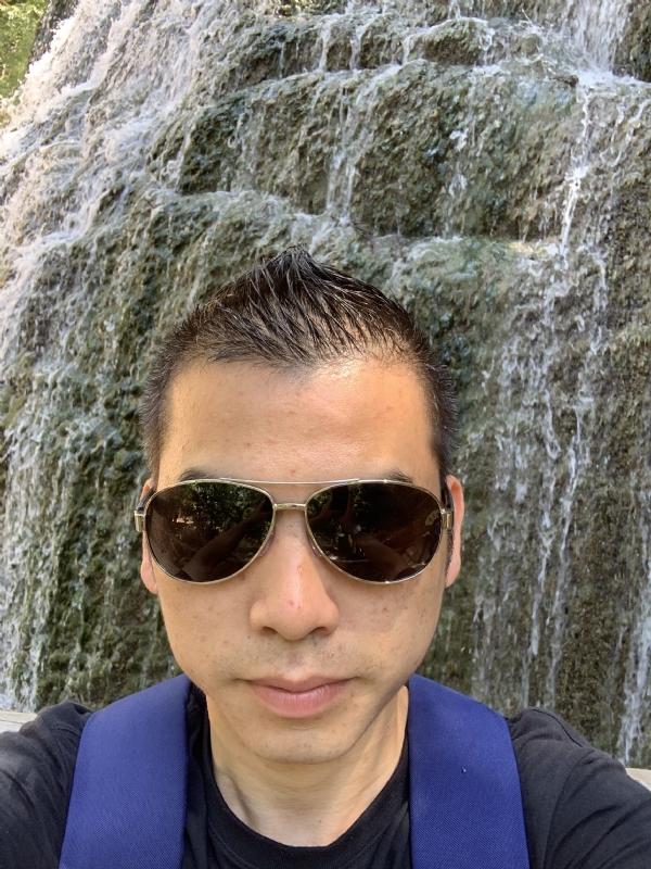 高兴的第二张照片--长乐征婚网