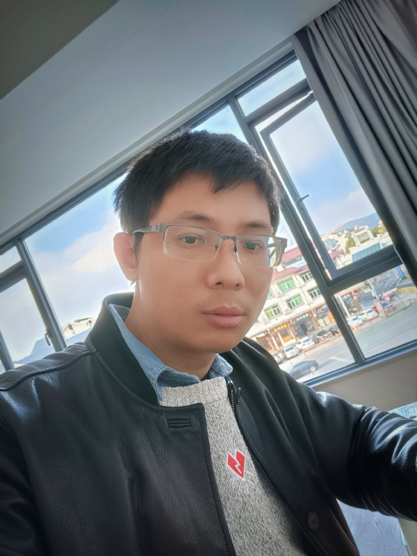 也许只是缺少一个拥抱的第二张照片--长乐征婚网