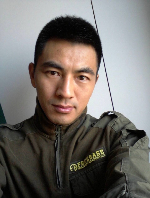 鐵血柔情的第一张照片--长乐征婚网