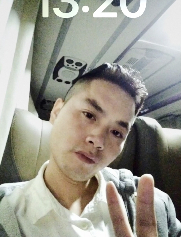 飞扬蓝天的第一张照片--长乐征婚网