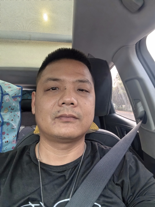 卖电池的大叔的第一张照片--长乐征婚网